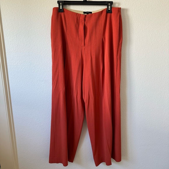 Theory Pleated Wide-Leg Pant in Striped Crepe - Picture 4 of 10